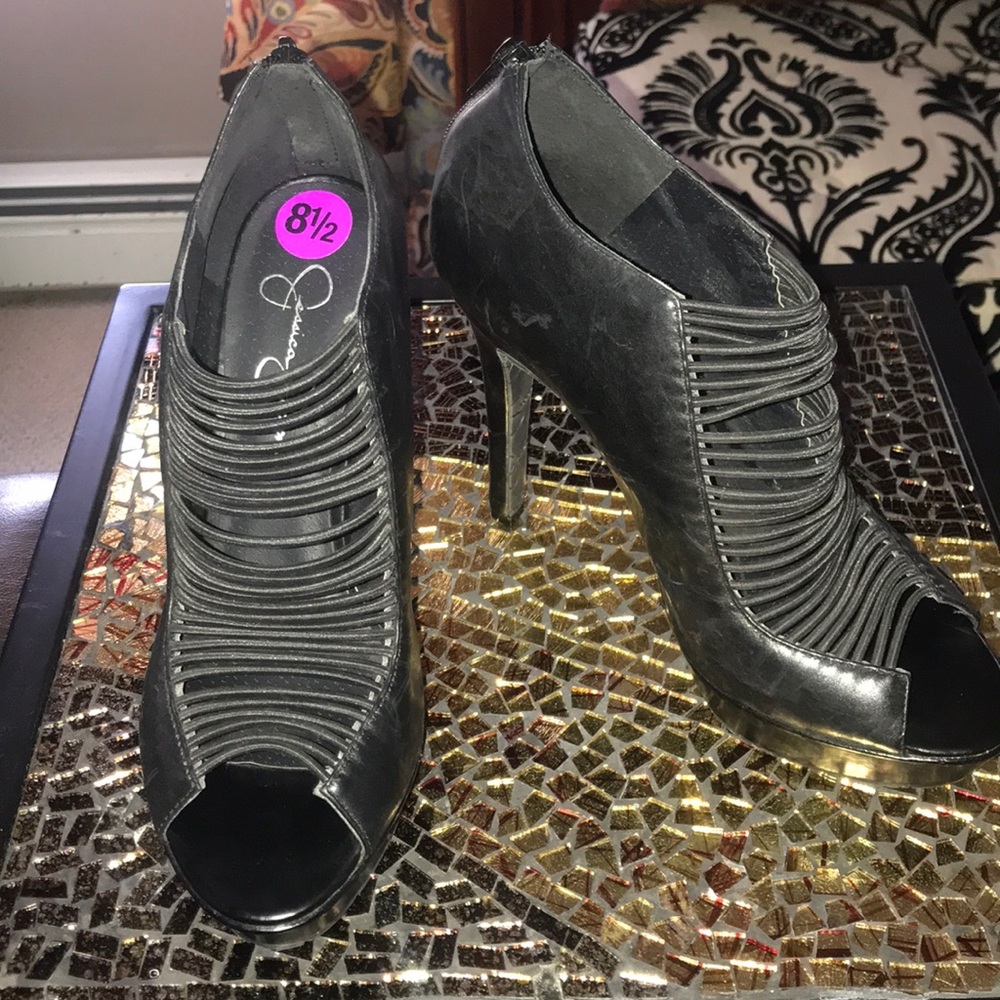 Jessica Simpson platform pumps